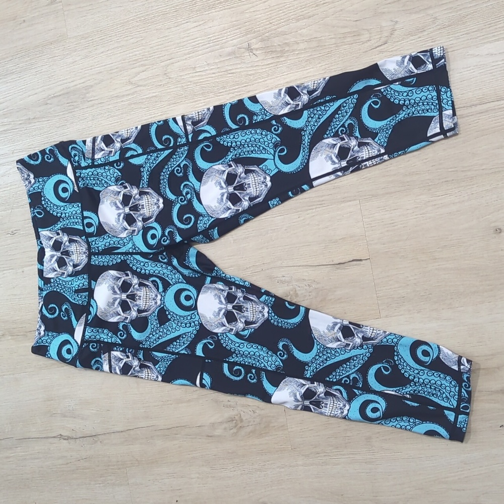 Constantly Varied Gear Capri Length Leggings